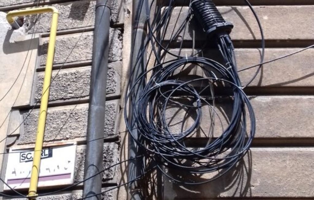 cabluri cladiri arad