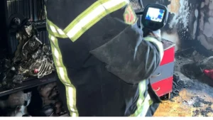 incendiu la un bloc