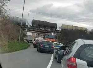 garnitură de tren care transportă motorină
