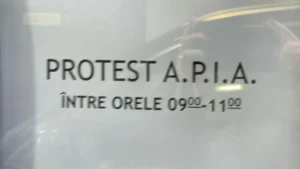protest spontan la sediul apia