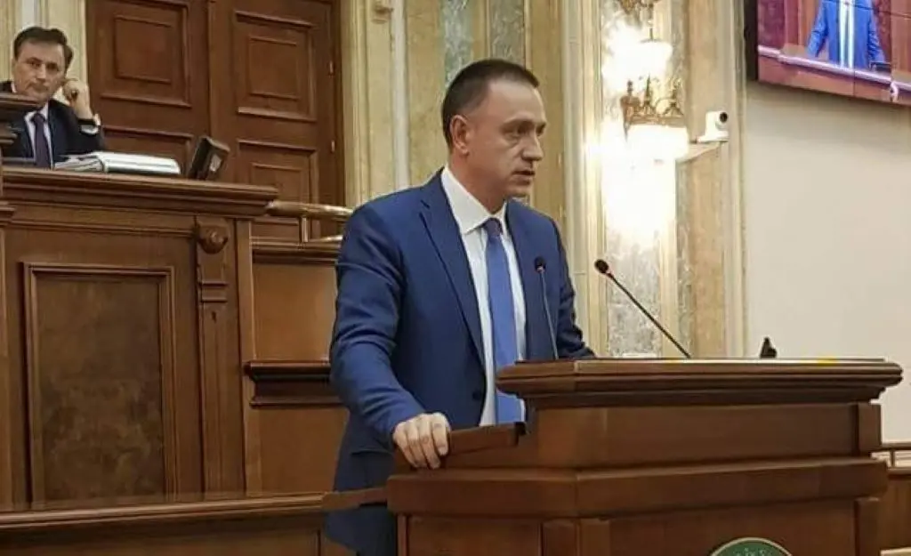 fifor parlament 1