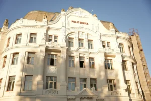 multinaționalele reduc numărul de angajări