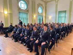 51 de polițiști ai ipj