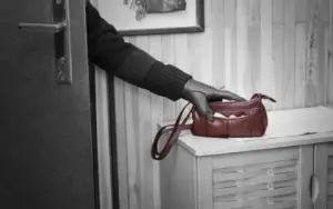 un bărbat din olari