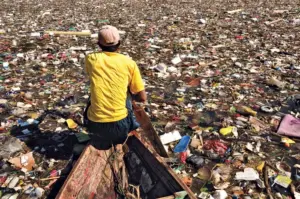 Plastic. ONG deviază un flux de plastic, îndepărtând o mie de tone de gunoi de pe căile navigabile