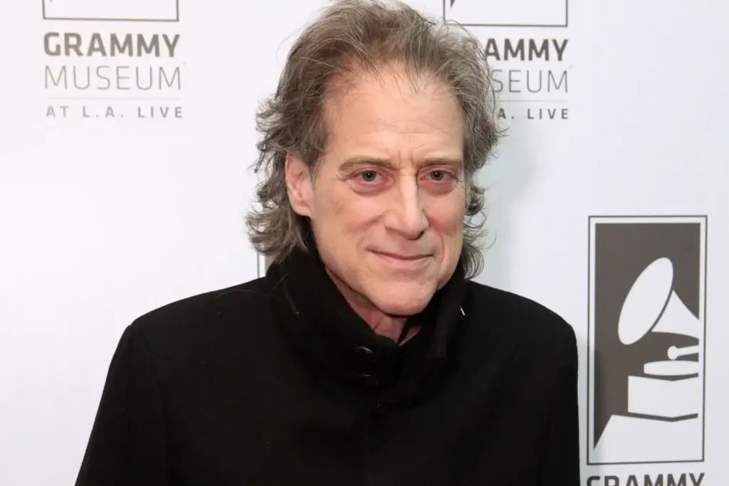 richard lewis. comediantul richard lewis a murit la 76 de ani