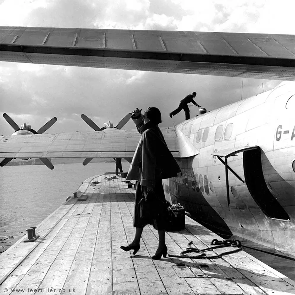 media 665 3f lm fashion shot augusta harbour sicily italy lm 35 523
