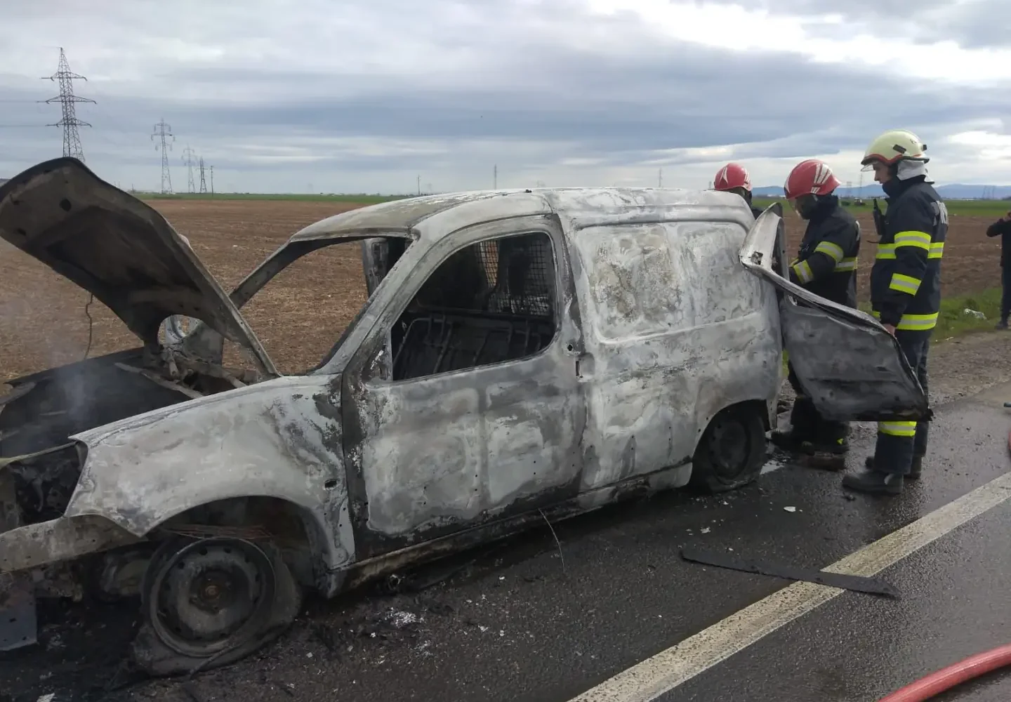 pompierii au intervenit pentru lichidarea