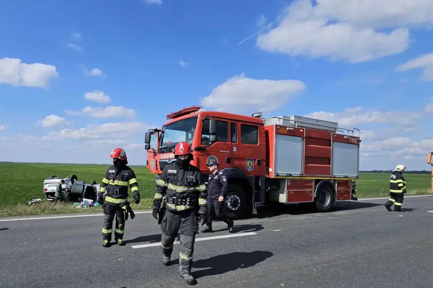 accident între un autoturism