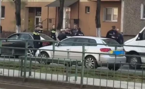 <span style="color:#ff0000;">[ACTUALIZARE 3]</span> Agresorul din trafic de pe Voinicilor a fost reținut pentru 24 de ore