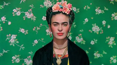 corporatia frida kahlo dă în judecată artizanii de pe amazon.