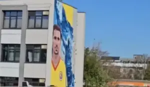pictură uriașă cu gheorghe hagi