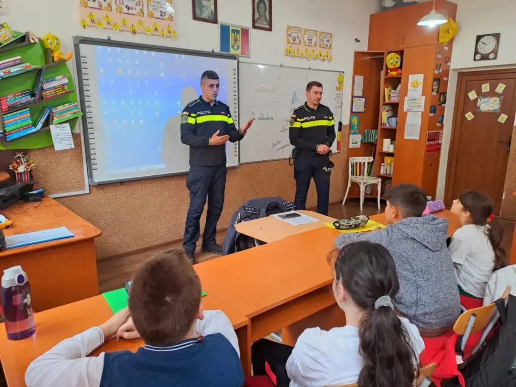 scoala altfel politisti2