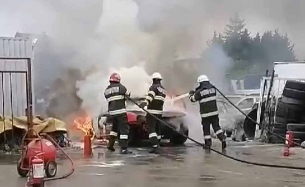 incendiu autoturism calea aurel vlaicu