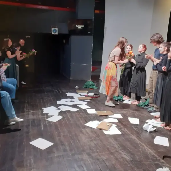 trupa amifran „le retour a la maison „intoarcerea acasa de matei visniec