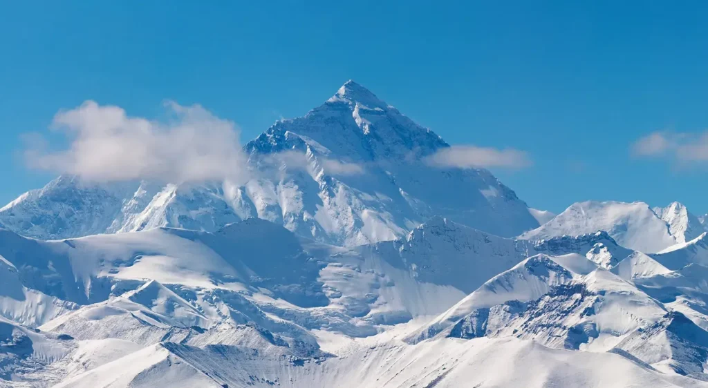 Nivelul scăzut de zăpadă pe Himalaya amenință securitatea apei, potrivit unui studiu