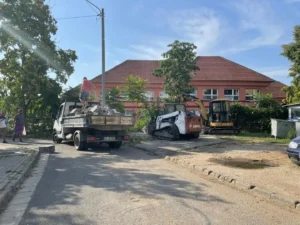 se demolează platformele de gunoi