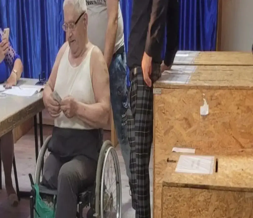refuz urna mobila la zarand 2 large
