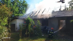 incendiu izbucnit la o casă