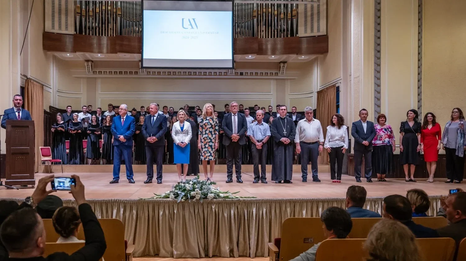 universitatea „aurel vlaicu” din arad