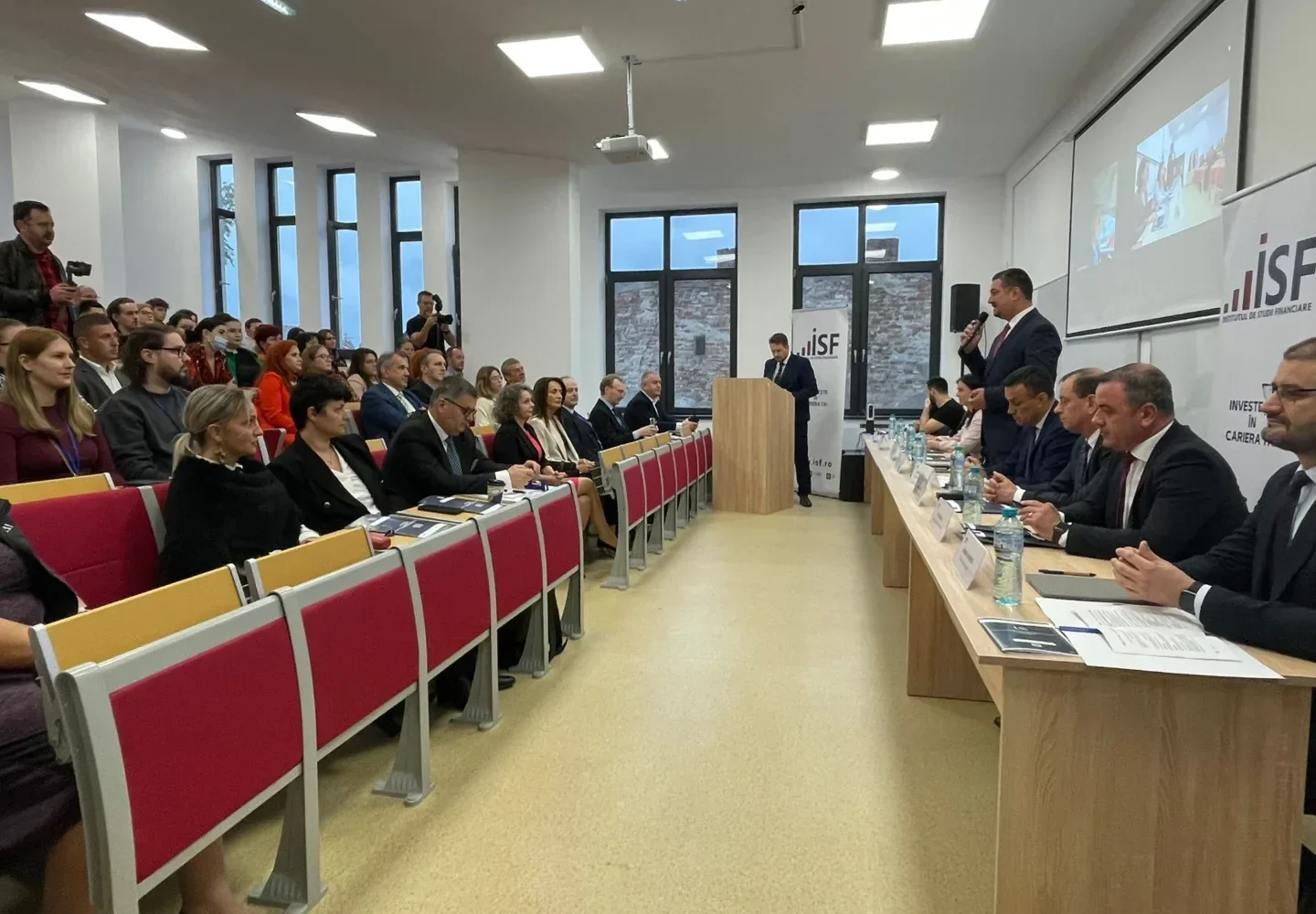 cea de-a ii-a ediție