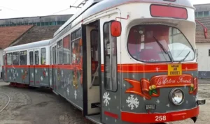 program | tramvaiul lui moș crăciun