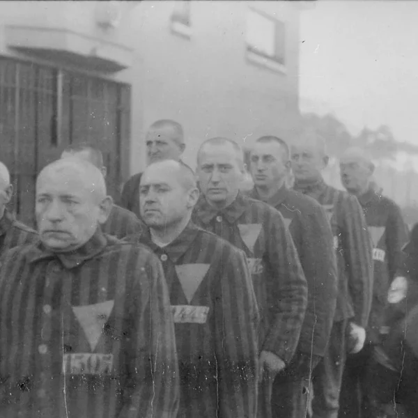 prisoners in the concentration camp at sachsenhausen germany 12 19 1938 nara 540175 cleanup