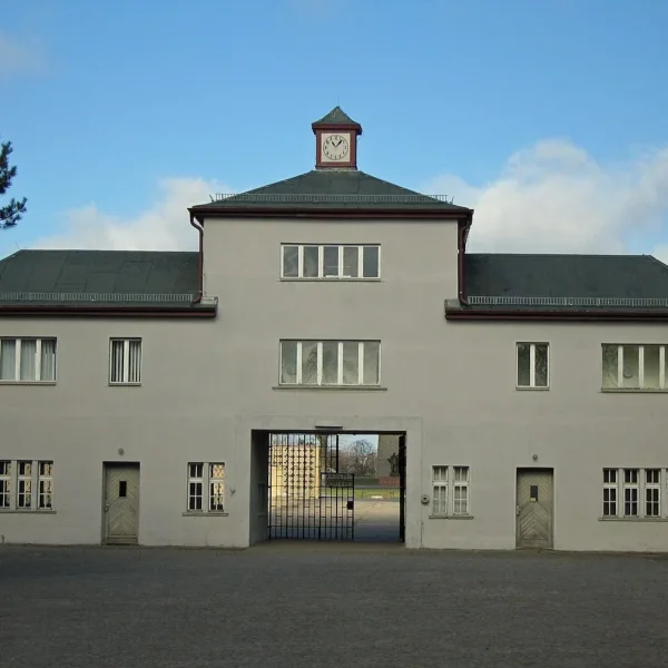 sachsenhausen 2 flickr gregthebusker