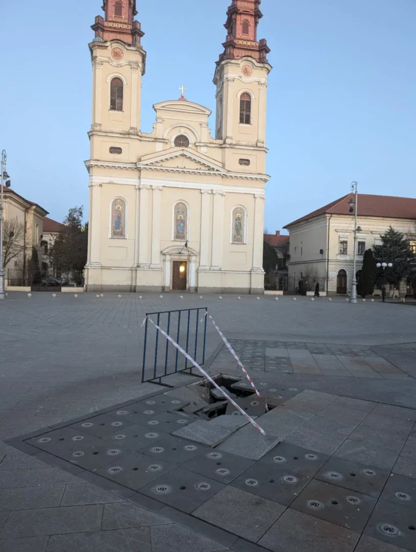 groapa piata catedralei