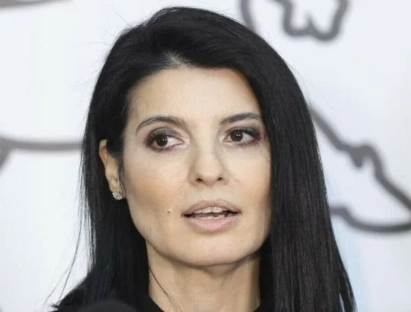 lavinia sandru
