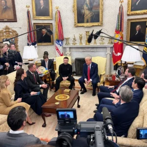 Donald trump și volodimir zelenski la casa albă - o întâlnire care a lăsat urme adânci în relațiile internaționale 28 zelensky trump