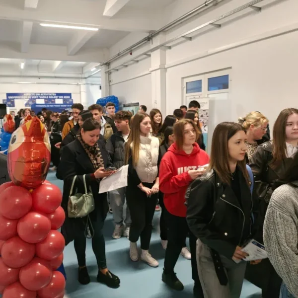 targul educatiei uvvg 18