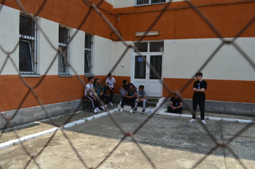 o zi in penitenciar elevi vinga9