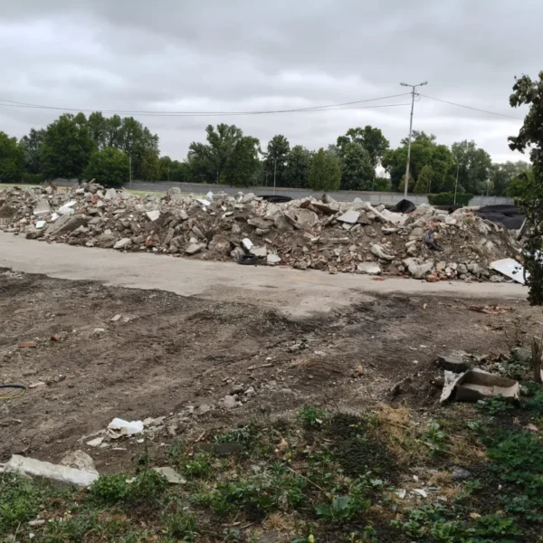 deseuri contructii stadion gloria2