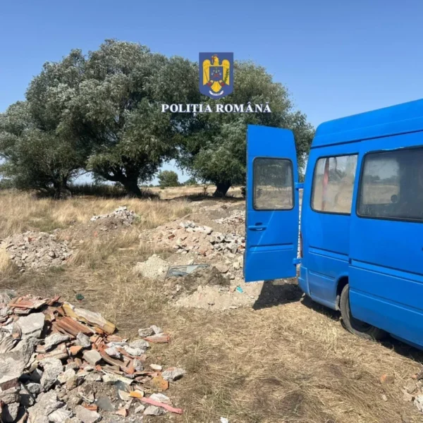Arad | prins în flagrant, în timp ce arunca moloz în zona fostei balastiere din micălaca | bărbatul a fost sancționat drastic de polițiști 4 whatsapp image 2025 08 30 at 13.20.25