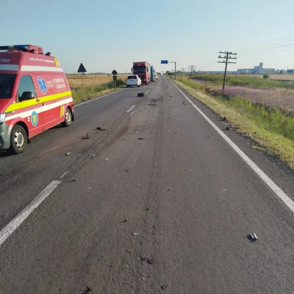 Accident între nădab și șimand, cu două autoturisme implicate | isu: „posibil victimă încarcerată” 3 accident nadab simand2