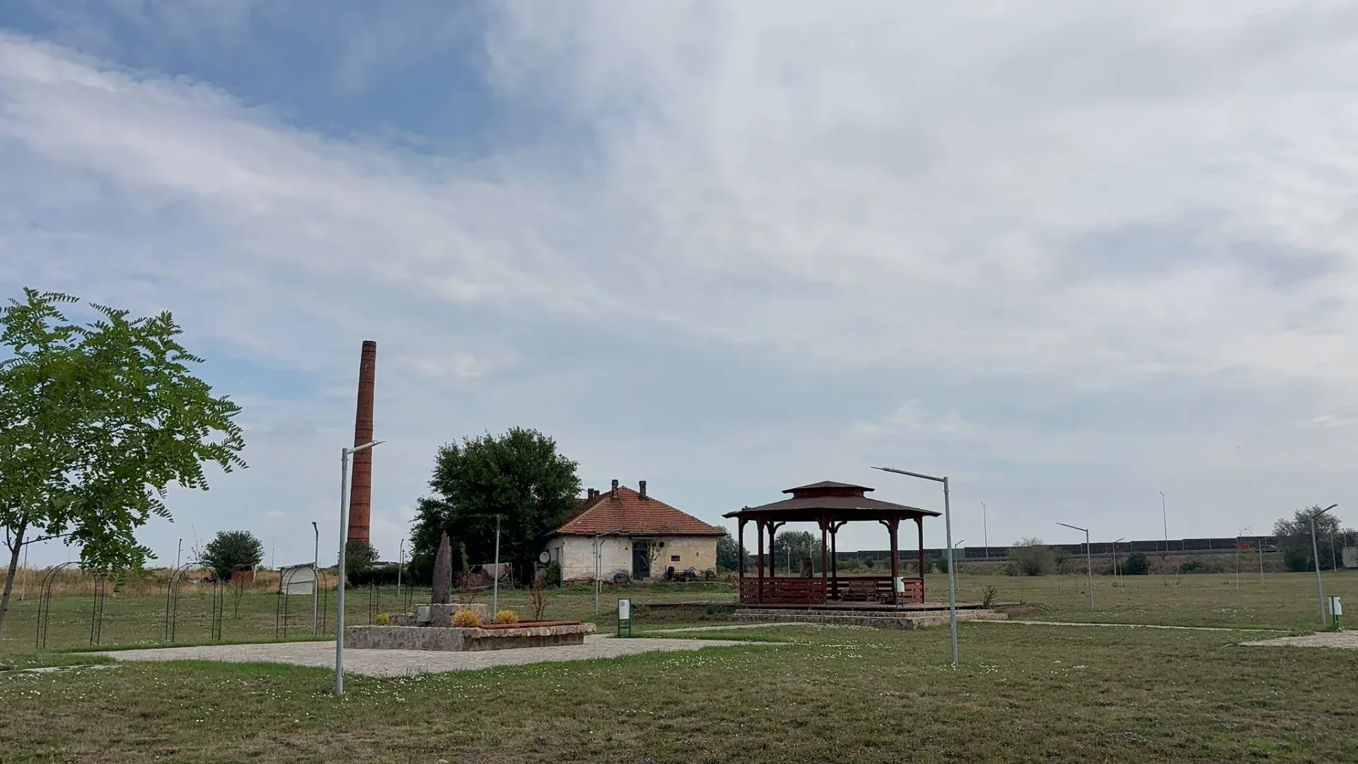Zona mărului „revitalizată” | un alt proiect prin care s-au sifonat milioane și s-a construit nimic 30 intrare zona agrement5