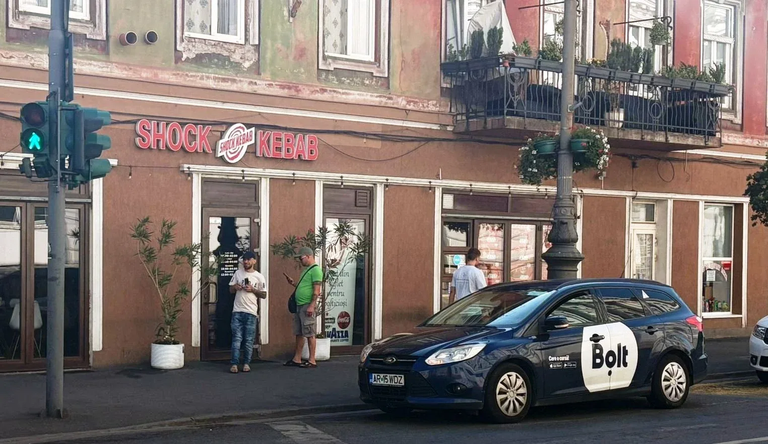 Actualizare 8 | inculpații din dosarul „shock kebab” rămân în arest preventiv încă 60 de zile 13 shock kebab1