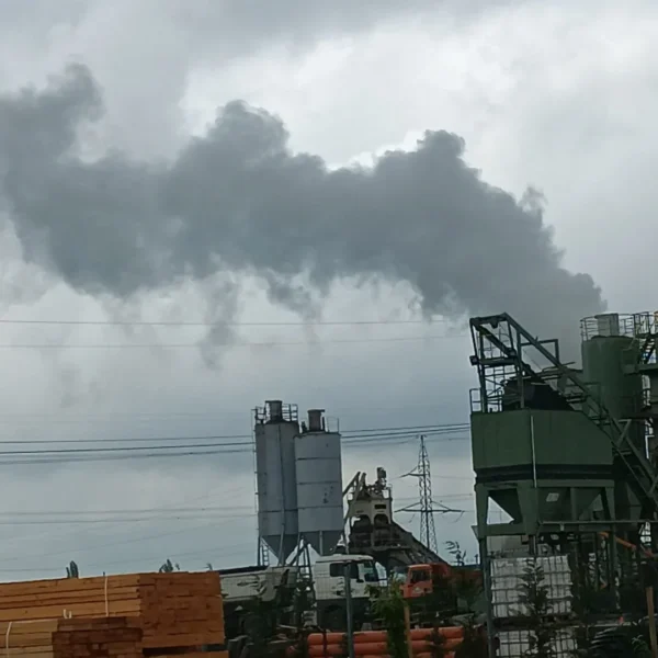 Sylc con trans - vecinul cel rău | stația de betoane construită în ciuda tuturor legilor de mediu de firma de casă a primăriei arad a produs o... Binevenită revoltă în sala „ferdinand” | video din dronă 4 statie beton sylc con trans3
