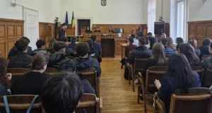 peste 500 de vizitatori