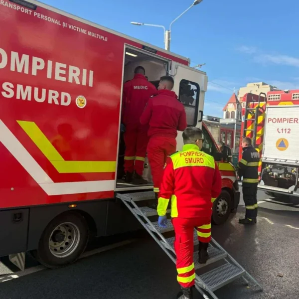 Actualizare | două tramvaie s-au ciocnit la „lebăda”, după ce unul a plecat singur din depou | 7 victime, printre care și un minor, au fost transportate la spital 3 564890231 1949954385582808 5704311382769140911 n