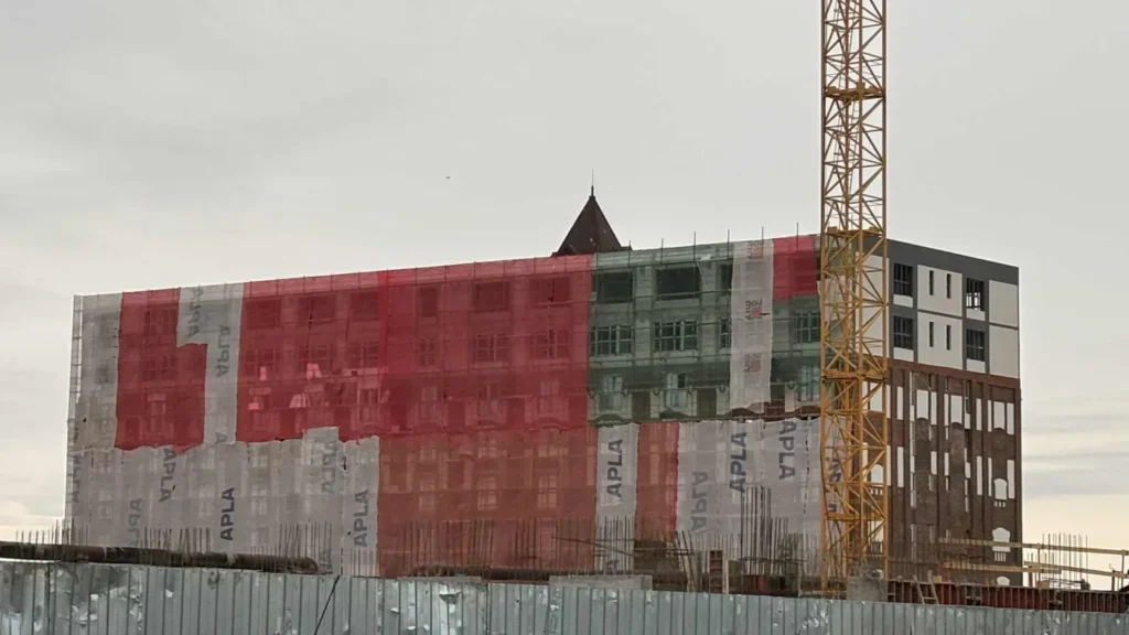 Amendă aplicată dezvoltatorului care face lucrările la fostul antrepozit andrenyi de pe calea 6 vânători 2 antrepozit andrényi, 03 octombrie 2025