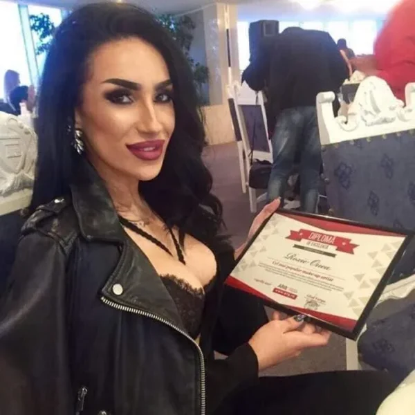 roxi onea1