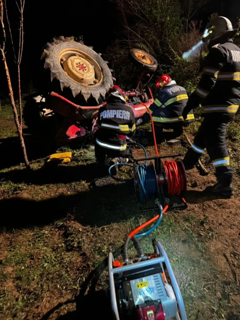 Mermești - vârfurile | un bărbat și-a găsit sfârșitul strivit sub propriul tractor 1 tractor
