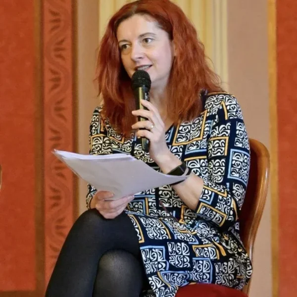 Recit all – pentru o poezie mai aproape de liceeni, la „moise nicoară” 7 584349803 1342372207681555 7632256712516727510 n
