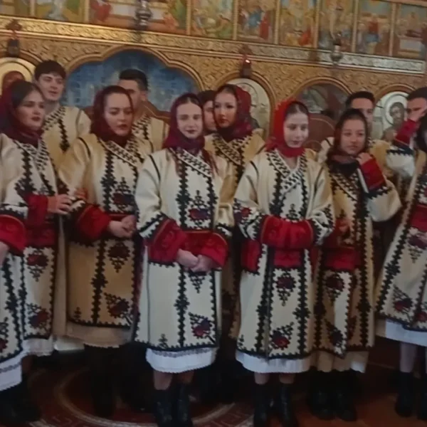 „pe ulița lerului” | festival suburban de colinde, ceai și scoverzi, la zimand cuz 6 zimand cuz 2