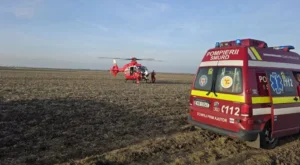 bărbat transportat la spital