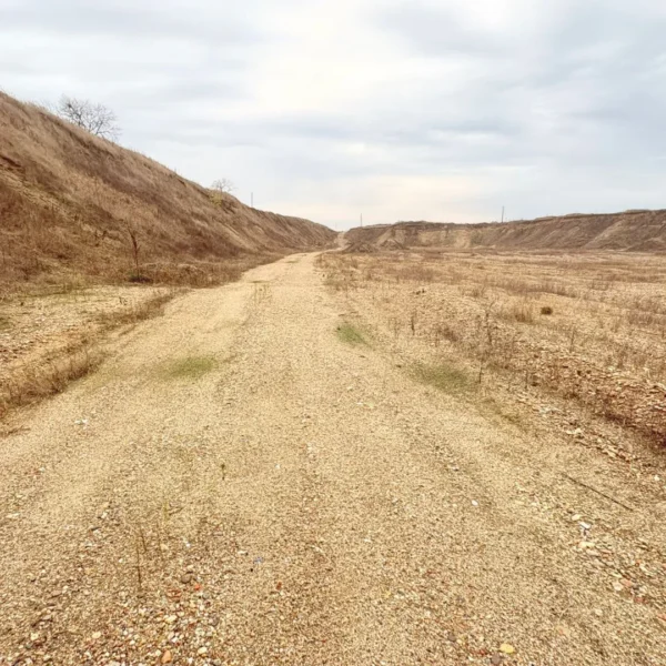 Premieră în județul arad în lupta cu molozul depozitat ilegal | primul depozit autorizat pentru a prelua exclusiv deșeuri inerte rezultate din construcții a devenit funcțional 7 depozit deseuri constructii. horia jud arad3