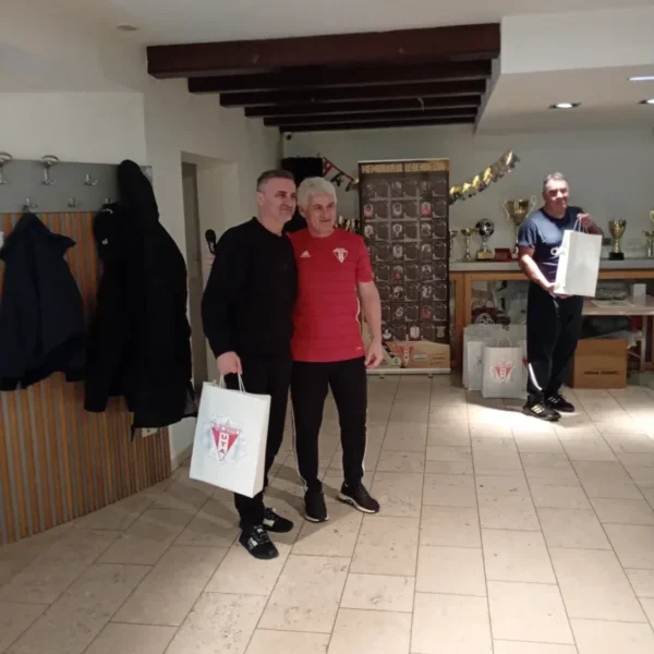 Emoții și bucuria revederii la „memorialul legendelor”, turneul de suflet organizat de „old boys uta” 10 adi moisa fc bihor