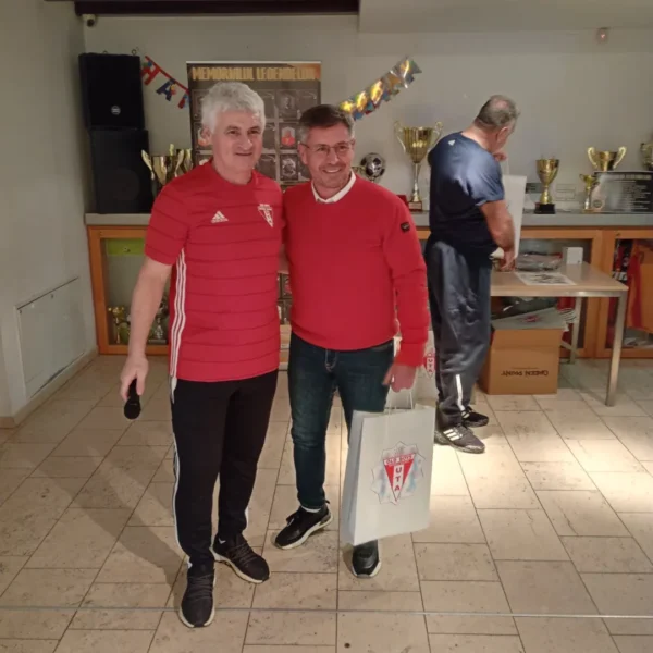 Emoții și bucuria revederii la „memorialul legendelor”, turneul de suflet organizat de „old boys uta” 7 costel igas pecica e1766397473766